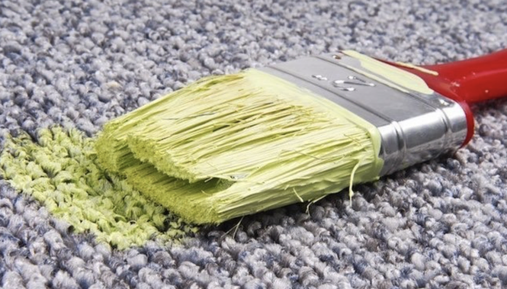 Как да премахнете боята от килима