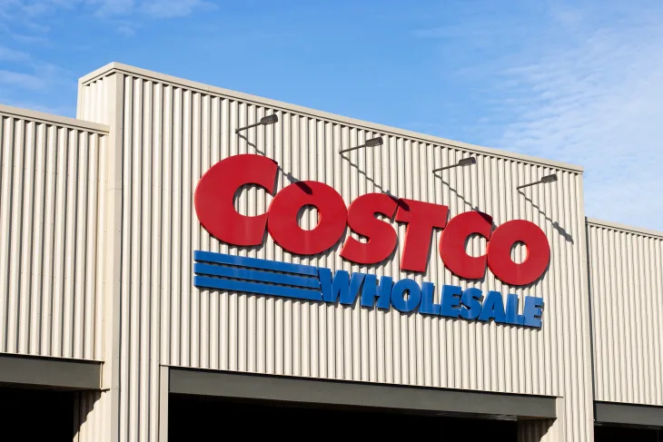 Costco продава сервиз за хранене от 16 части с шокираща отстъпка