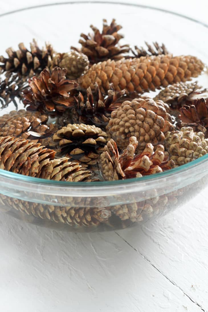Hvordan lage DIY duftende pinecones
