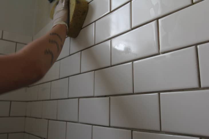 Projecte DIY: How To Grout Tile