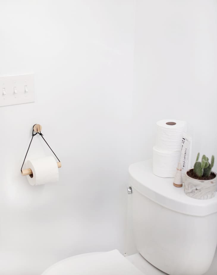 Een klein, prettige ding wat u vir u badkamer onder $ 10 kan doen