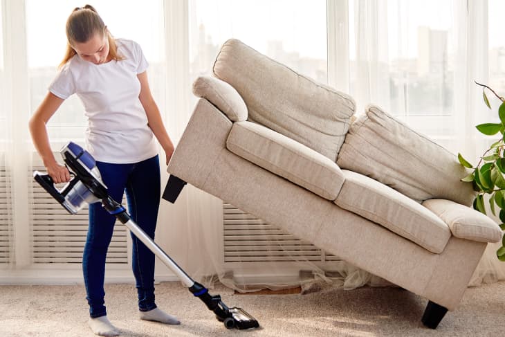 Ето колко често трябва да почиствате килимите си (и как да го направите)