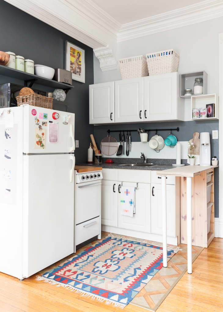 8 spôsobov, ako pri renovácii vymyslieť viac priestoru v kuchynskej linke, nie je možné