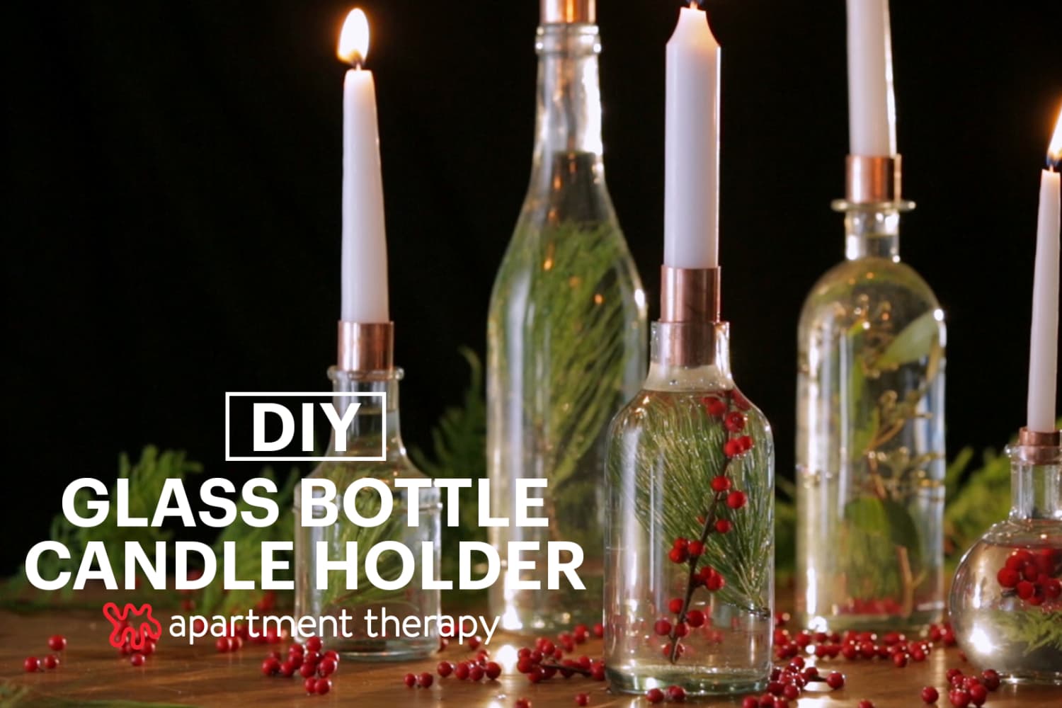 Идея за лесен проект: Как да си направим поставки за свещи от стъклени бутилки