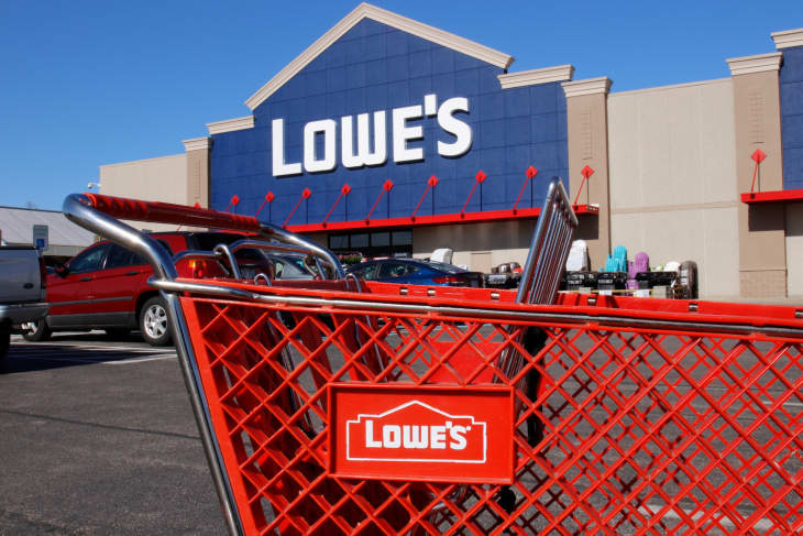 Коледното работно време на Lowe няма да спаси купувачите в последния момент