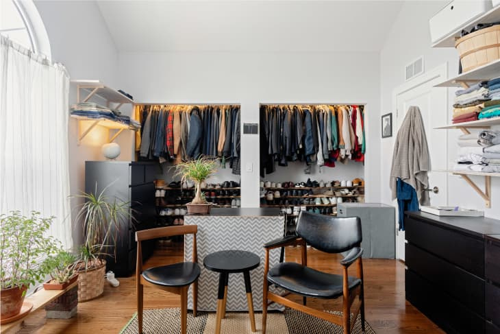Лесното решение за организиране, което незабавно ще удвои пространството за окачване във вашия гардероб - и е в разпродажба