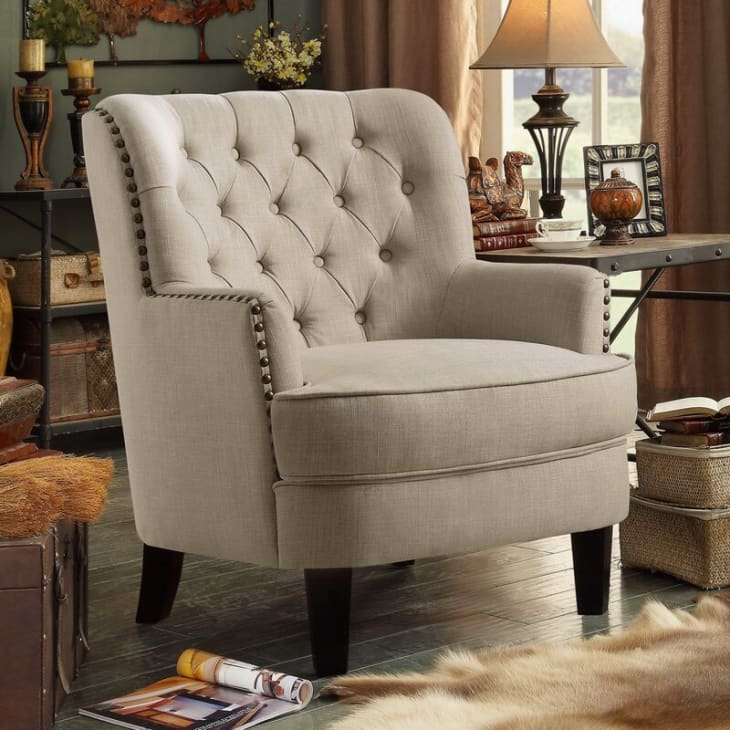   Produkta attēls: Joss & Main Cassie Mirror'' Wide Tufted Wingback Chair