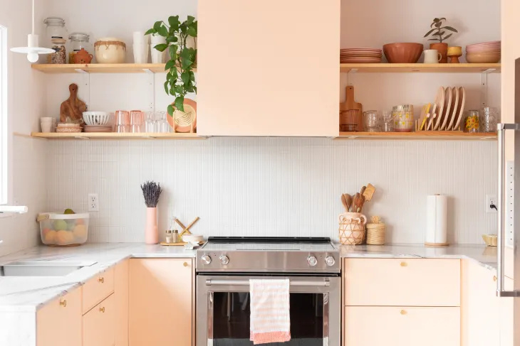 S 3 nasveti za oblikovanje kuhinje Jasmine Roth bo vaš prostor deloval pametneje, ne težje