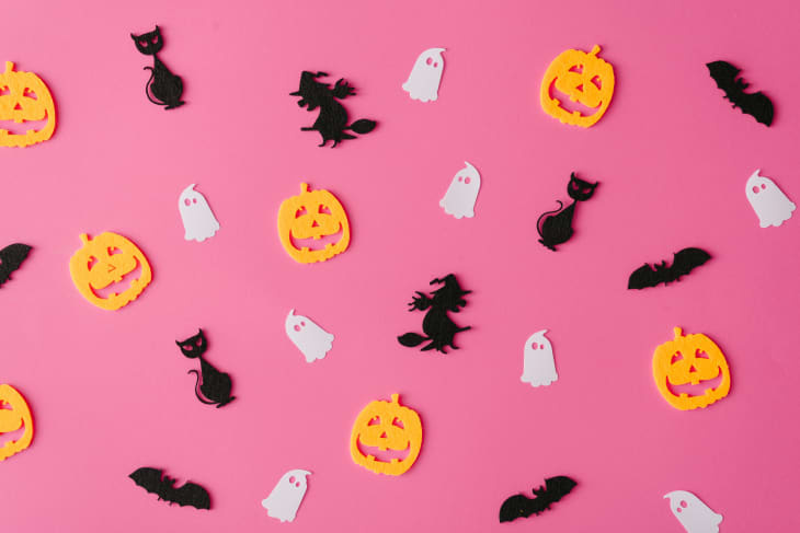 Disse tomatburspøkelsene er de søteste, enkleste DIY Halloween-dekorasjonene