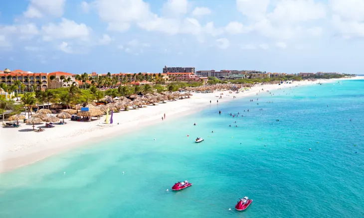 Aruba pieņem darbā “Pasaules vieglāko darbu” — viņu laikapstākļu darbiniekus