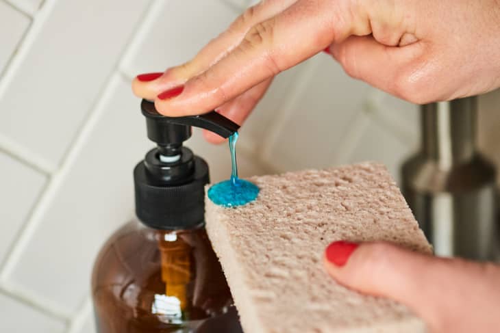 5 Subministraments de neteja que sempre té un microbiòleg a mà