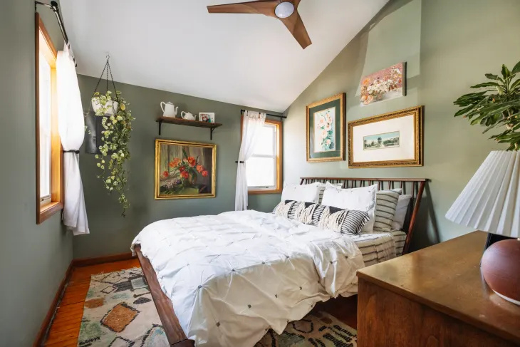 Home Stager가 선택한 10달러 미만의 비용으로 침실을 업그레이드할 수 있는 11가지 품목