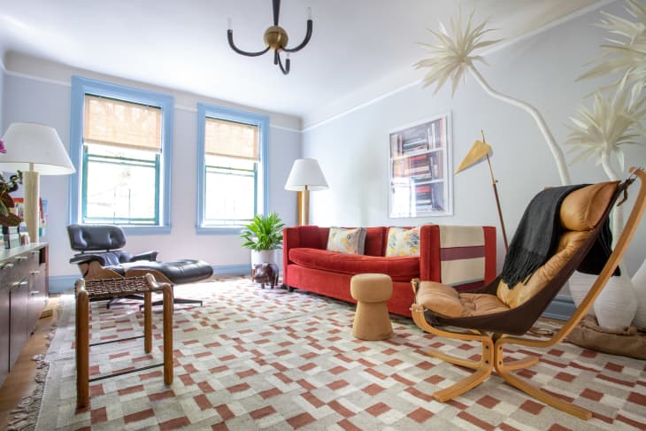 7 dúhových farebných obývačiek, ktoré dokazujú, že život je príliš krátky na sivé pohovky