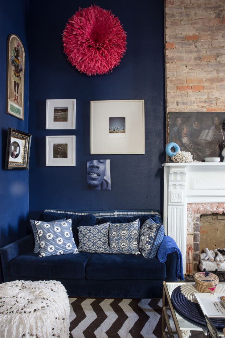 7 начина да прецените качеството на дивана в хола, преди да го купите, според експерти