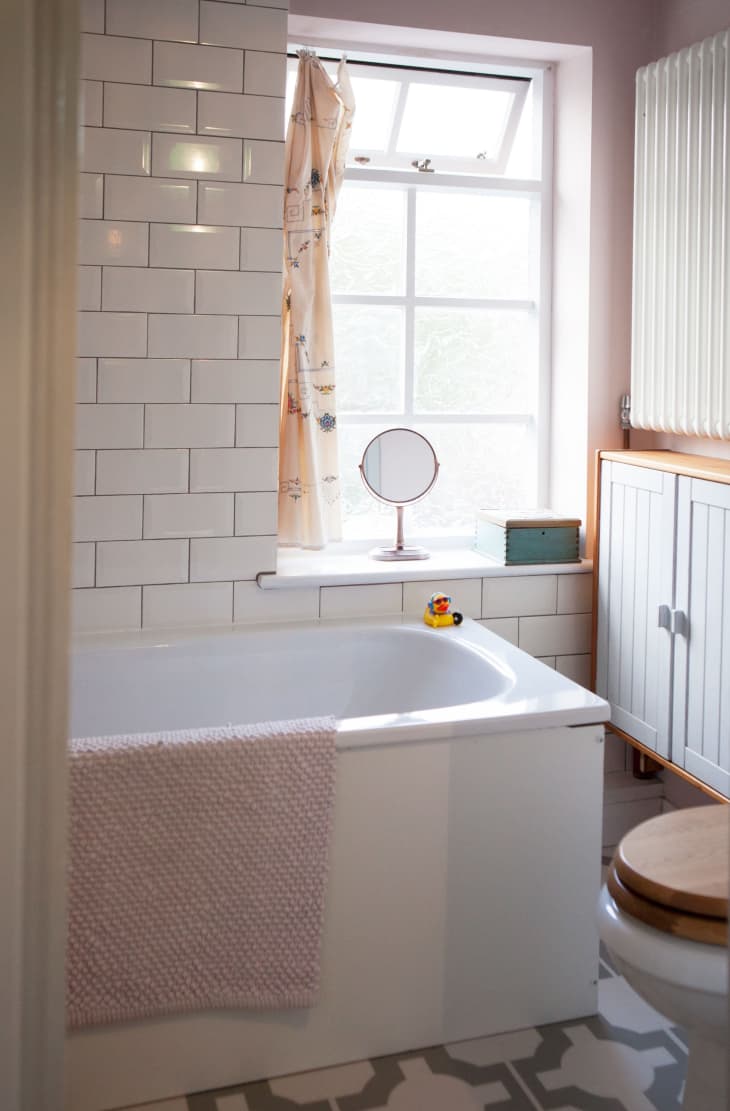 Idejas mazām vannas istabām: 6 izmaiņas, lai mazās vannas istabas būtu plašākas