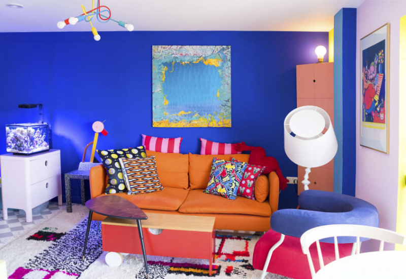 Неонов апартамент в Манчестър е вдъхновен от Nickelodeon, Edward Scissorhands и Memphis Design